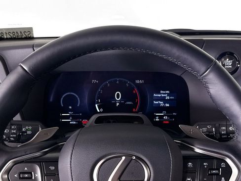 Used 2025 Lexus GX 550 AWD/4WD image 10