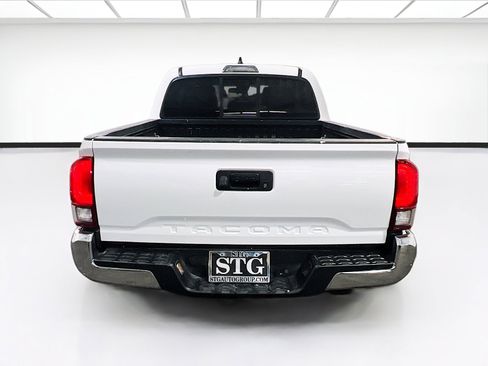 Used 2023 Toyota Tacoma SR5 RWD image 5