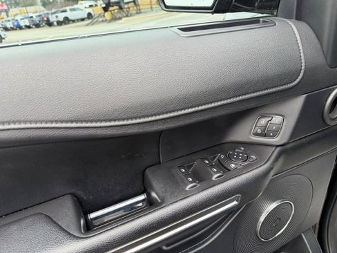 Certified 2021 Ford Expedition XLT image 11