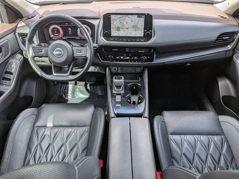 Certified 2023 Nissan Rogue Platinum w/ Platinum Premium Package image 13