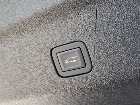 New 2026 Chevrolet Tahoe High Country w/ Sun And Tow Package image 27