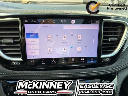 Certified 2023 Chrysler Pacifica Limited w/ S Appearance Package FWD image 93