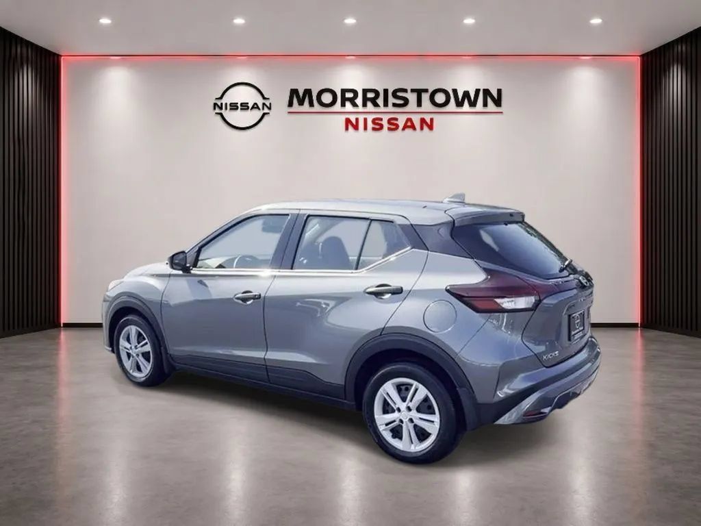 Used 2025 Nissan Kicks Play S FWD image 8