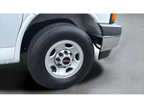 Used 2024 GMC Savana 2500 w/ Driver Convenience Package image 22
