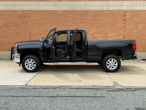Used 2015 Chevrolet Silverado 2500 LT w/ LT Convenience Package AWD/4WD image 8