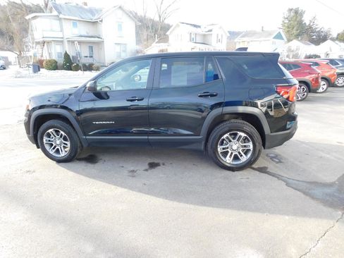 Used 2025 GMC Terrain Elevation image 4