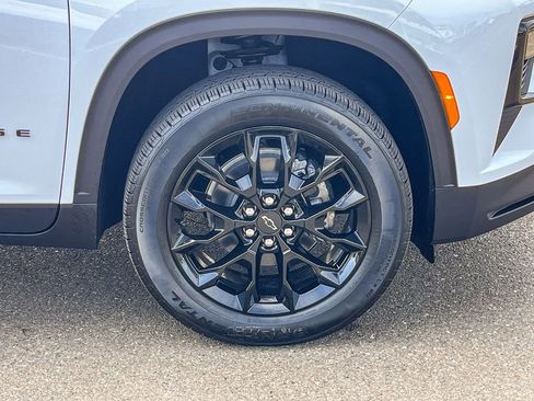 New 2026 Chevrolet Traverse LT w/ Midnight/Sport Edition image 9