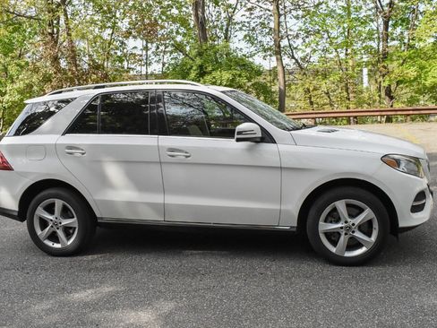 Used 2019 Mercedes-Benz GLE 400 4MATIC image 11