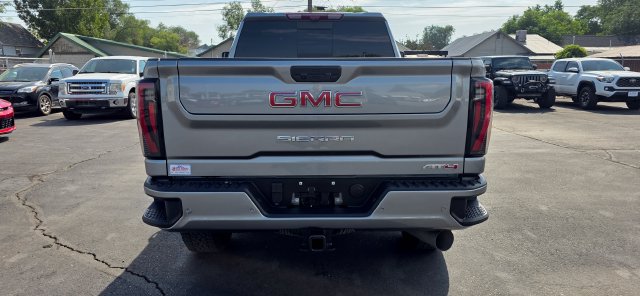 Used 2025 GMC Sierra 2500 AT4 w/ AT4 Premium Plus Package AWD/4WD image 6