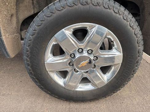 Used 2021 Chevrolet Silverado 2500 LTZ image 14