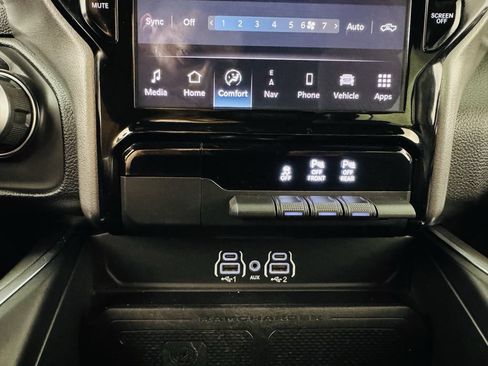 Used 2025 RAM 1500 Big Horn AWD/4WD image 22