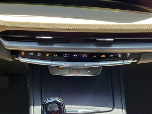Used 2024 Cadillac XT4 Luxury FWD image 18