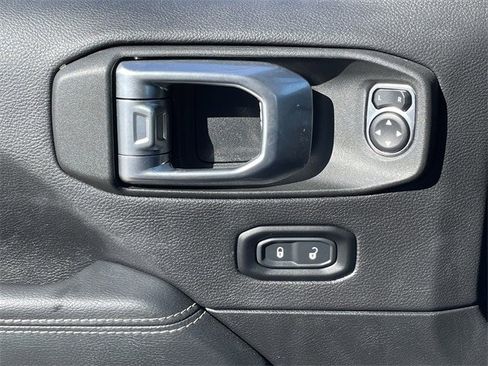 Used 2022 Jeep Wrangler Unlimited Sahara 4xe image 24