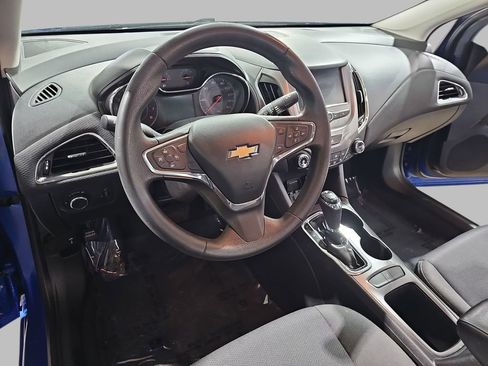 Certified 2018 Chevrolet Cruze LT w/ LT Convenience Package image 19