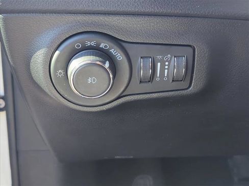 Used 2021 Jeep Compass Limited image 14