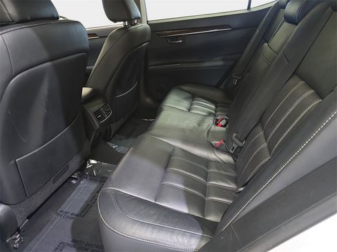 Used 2016 Lexus ES 350 w/ Luxury Package w/Wood Trim image 17