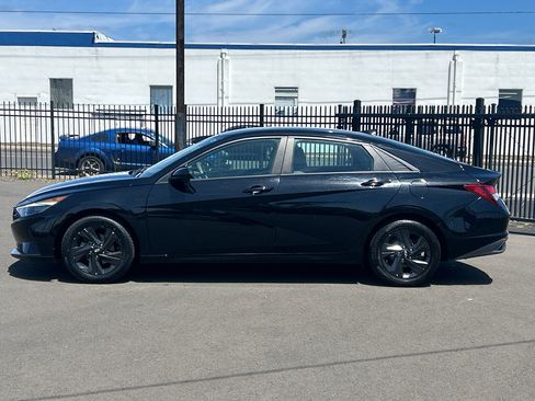 Used 2021 Hyundai Elantra SEL FWD image 5
