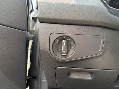 Used 2020 Volkswagen Tiguan SEL AWD/4WD image 15