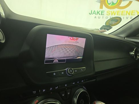 Certified 2021 Chevrolet Camaro LT image 21