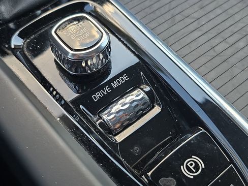 Used 2020 Volvo S60 T5 Momentum image 26