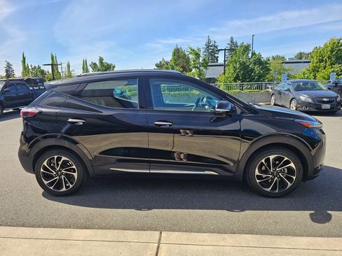 Used 2022 Chevrolet Bolt EUV Premier FWD image 6