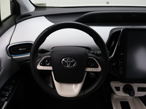 Used 2018 Toyota Prius Four FWD image 23