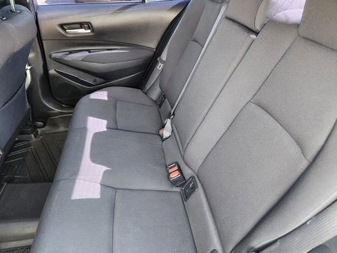 Used 2021 Toyota Corolla LE image 9