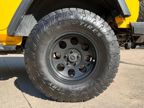 Used 2018 Jeep Wrangler Unlimited Rubicon image 10