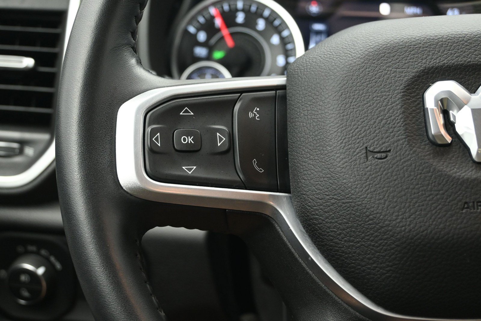 Used 2024 RAM 2500 Big Horn w/ Night Edition AWD/4WD image 19