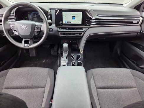 Used 2025 Toyota Camry LE image 13