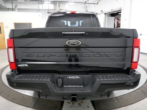 Used 2022 Ford F250 Lariat w/ Black Appearance Package AWD/4WD image 6