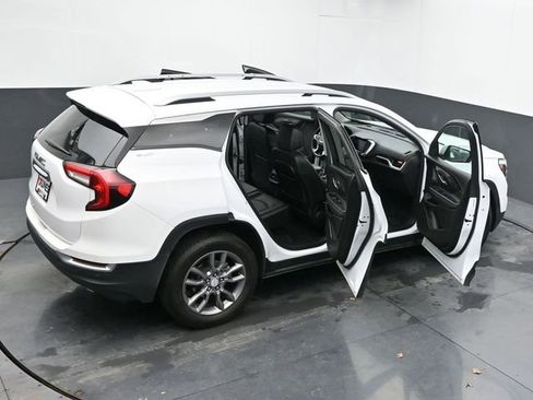 Used 2023 GMC Terrain SLT image 65