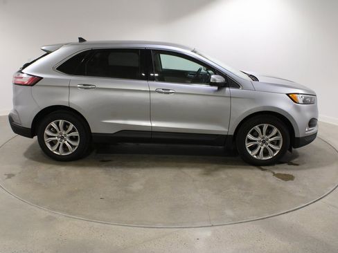Used 2022 Ford Edge Titanium image 6