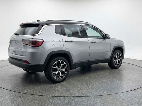 Used 2025 Jeep Compass Limited AWD/4WD image 7