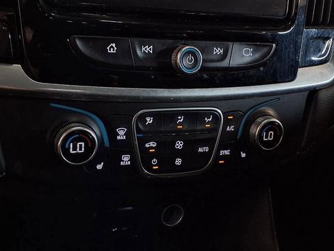 Used 2018 Chevrolet Traverse LT AWD/4WD image 24