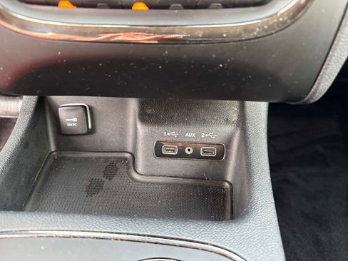 Used 2018 Dodge Durango GT image 31