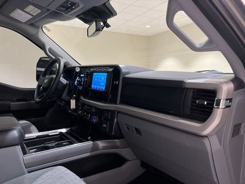 Used 2023 Ford F250 XLT w/ FX4 Off-Road Package AWD/4WD image 23