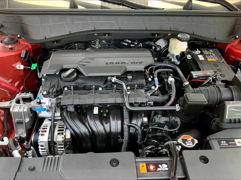 Used 2025 Hyundai Kona SE image 16