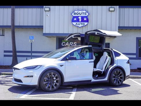 Used 2022 Tesla Model X AWD/4WD image 1