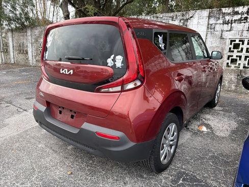 Used 2022 Kia Soul LX FWD image 15