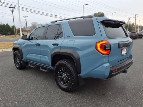 Used 2025 Toyota 4Runner SR5 image 12