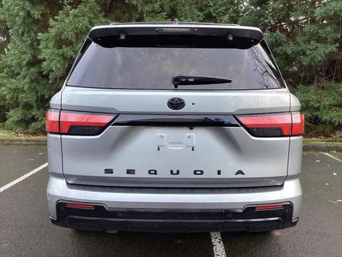 Certified 2024 Toyota Sequoia Platinum image 23