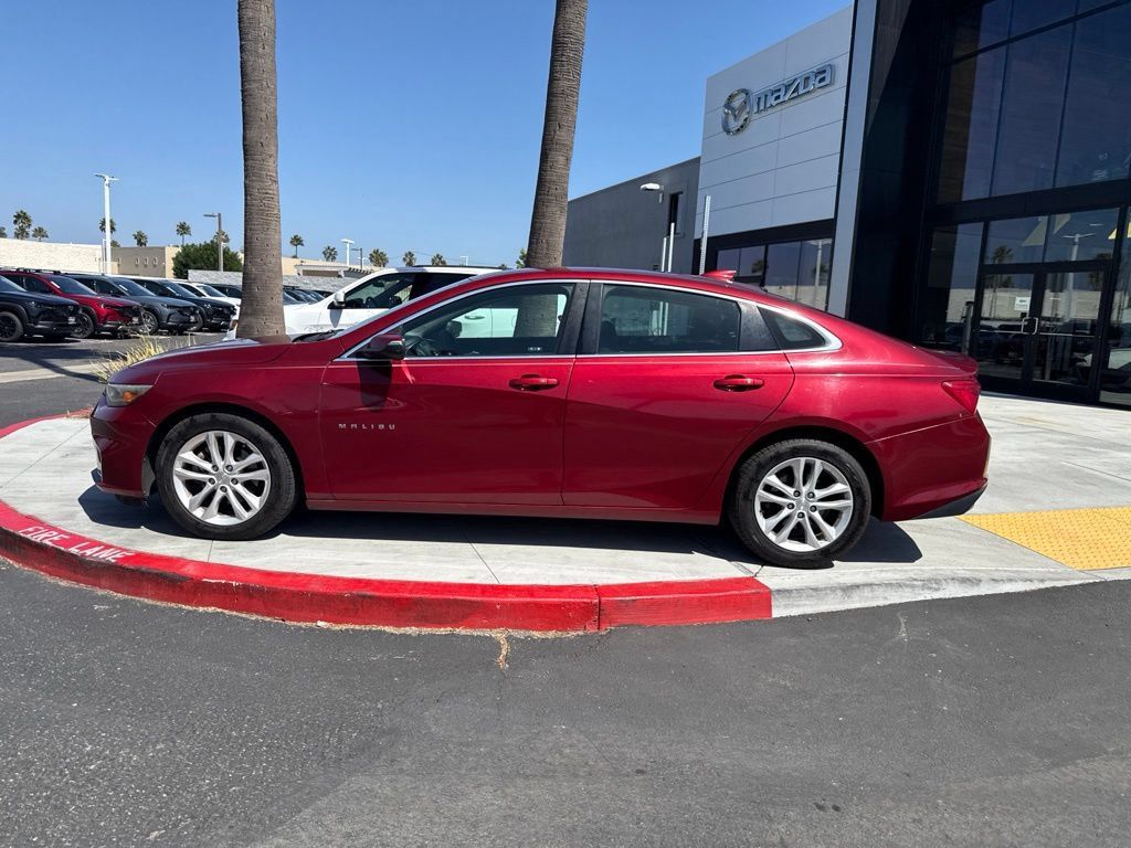 Used 2018 Chevrolet Malibu LT FWD image 7