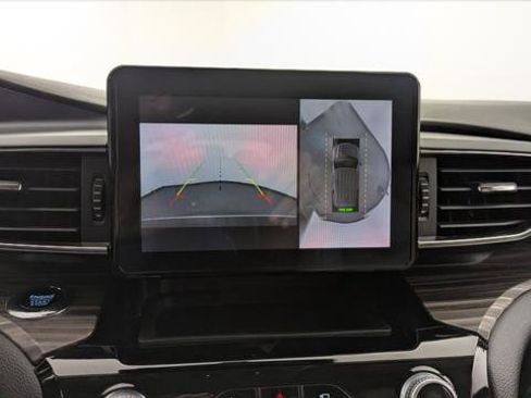 Used 2023 Ford Explorer Limited RWD image 32