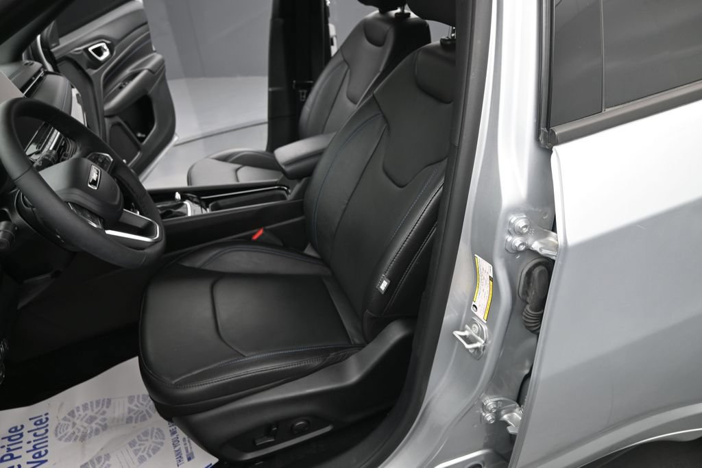 Used 2025 Jeep Compass Limited w/ Driver Assist Group I AWD/4WD image 20