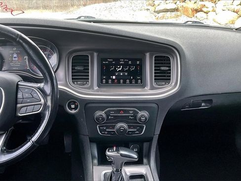 Used 2020 Dodge Charger SXT w/ Leather Interior Group image 26