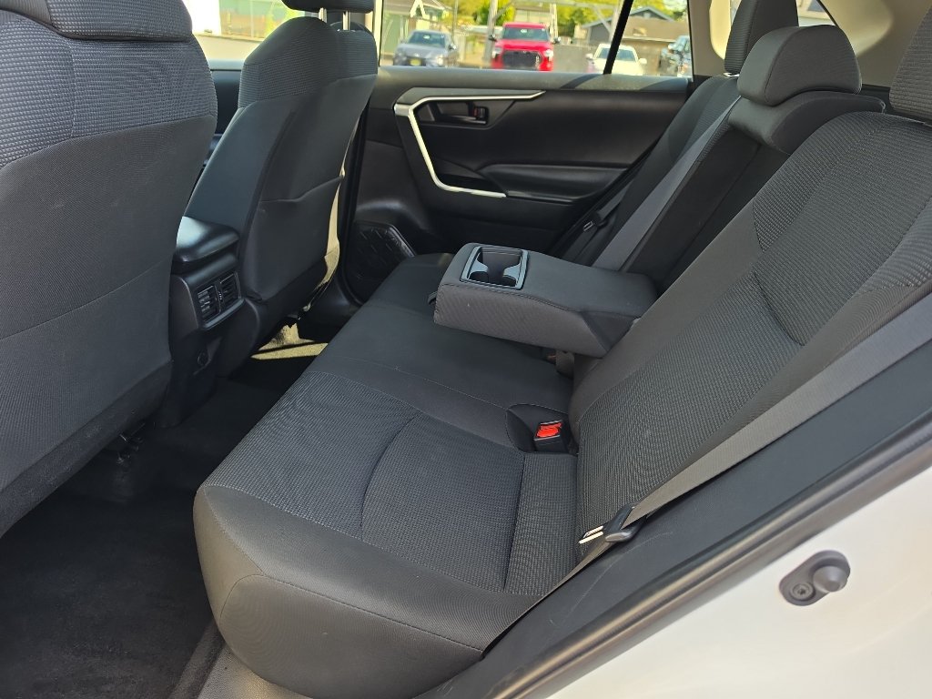 Certified 2025 Toyota RAV4 LE AWD/4WD image 17