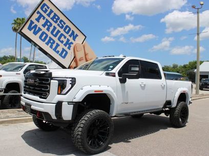 Used 2025 GMC Sierra 2500 AT4 w/ AT4 Premium Plus Package