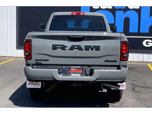 New 2026 RAM 2500 Big Horn AWD/4WD image 4