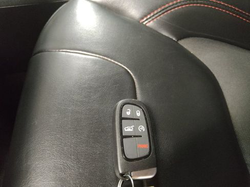 Used 2020 Jeep Cherokee Trailhawk w/ Comfort/Convenience Group AWD/4WD image 32